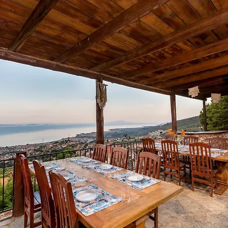 מלון Papazlikhan